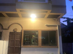 Exterior of 420highandchicสาขา2 Cannabis shop in Suan Luang, Bangkok, displaying a sign and 