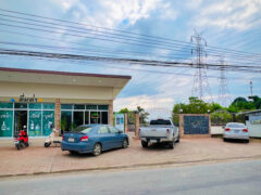 Cannabis 420 Nakhon Sawan Tok dispensary exterior. Weed and smoking accessories shop in Nakhon Sawan, Thailand. Open 24/7.