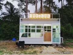 RUGsBUD THC, a weed shop in Ko Chang, Thailand. Exterior view of the cannabis dispensary.
