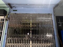 Natuclo Cannabis Lounge entrance, Sukhumvit 77, Bangkok. Weed dispensary in Thailand.